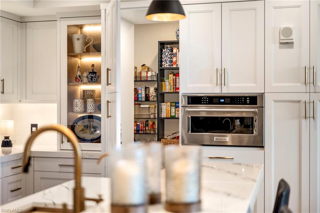 ELEVEN ELEVEN CENTRAL - Residential