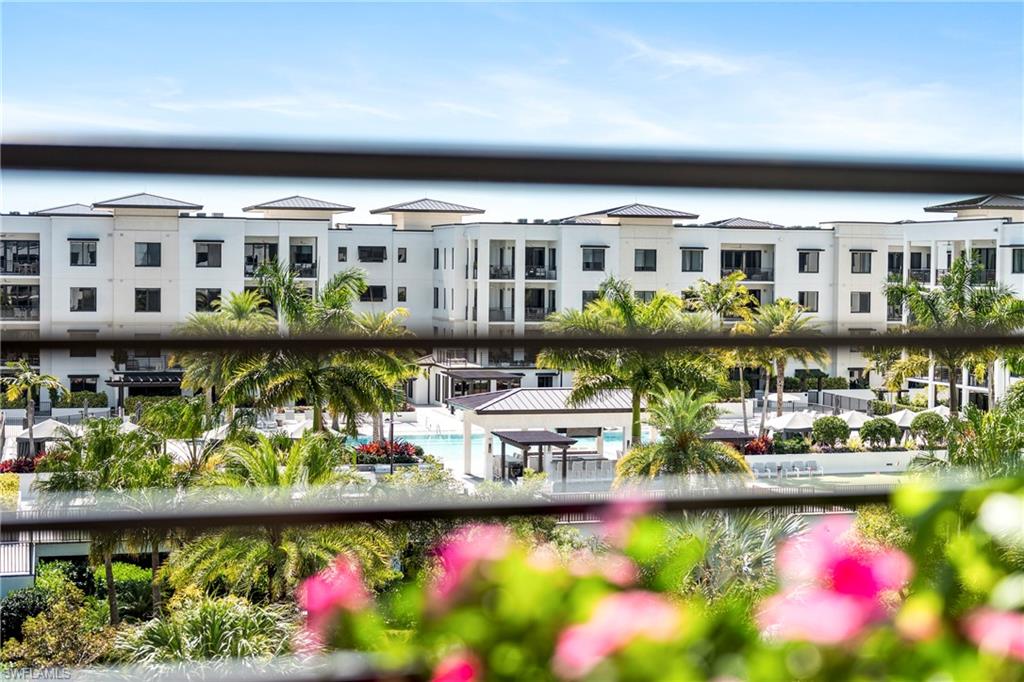 ELEVEN ELEVEN CENTRAL - Residential