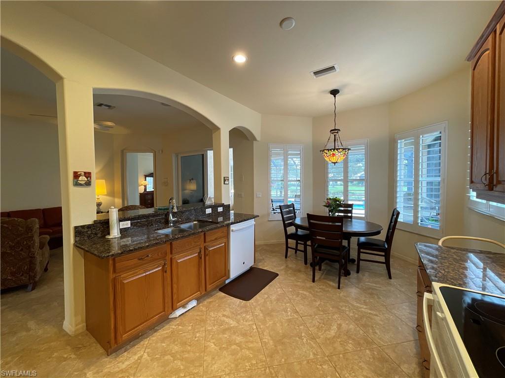 CARLTON LAKES - Residential Lease