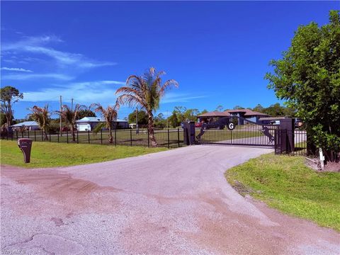 Photo of 19781 Woodbridge LN, NORTH FORT MYERS, FL 33917 (MLS # 226017320)