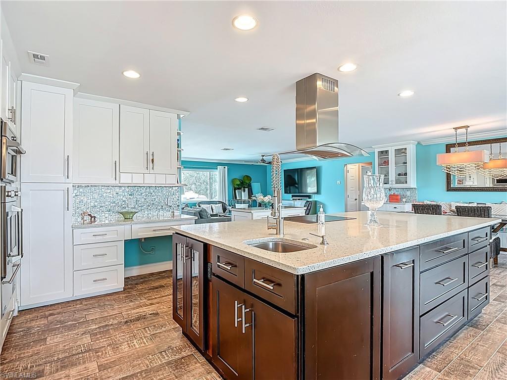 SIESTA ISLES - Residential