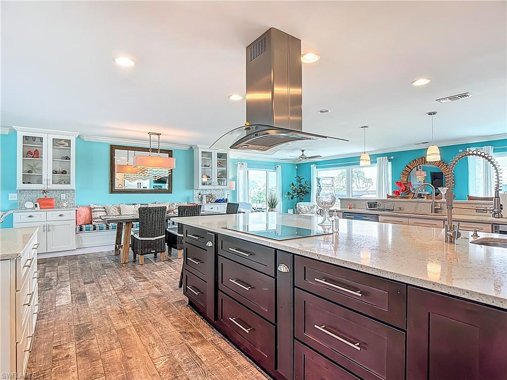 SIESTA ISLES - Residential