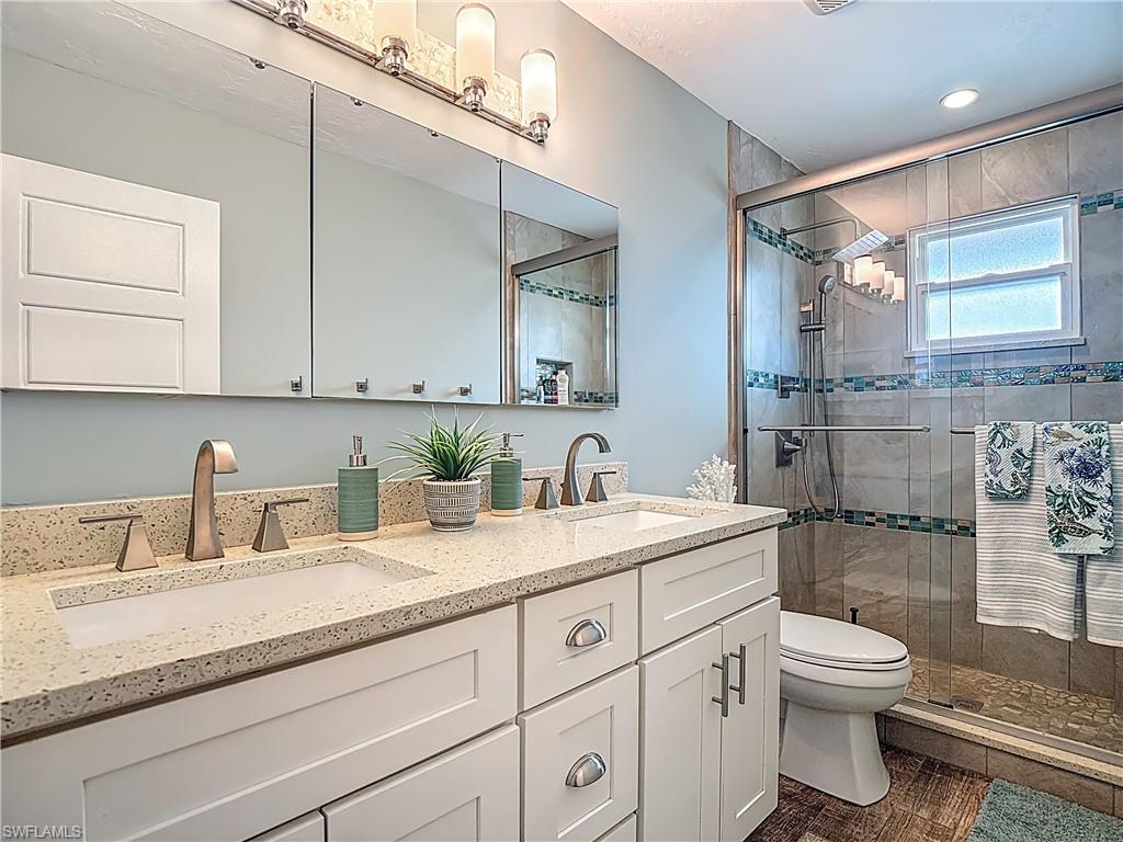 SIESTA ISLES - Residential