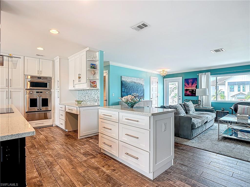 SIESTA ISLES - Residential