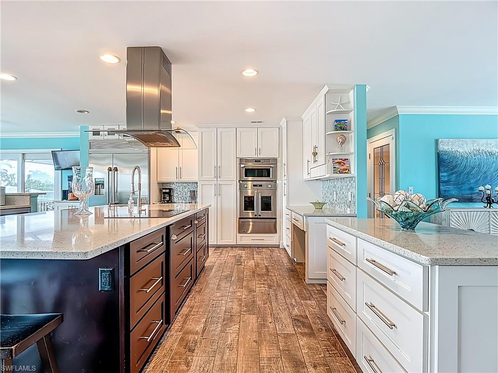 SIESTA ISLES - Residential