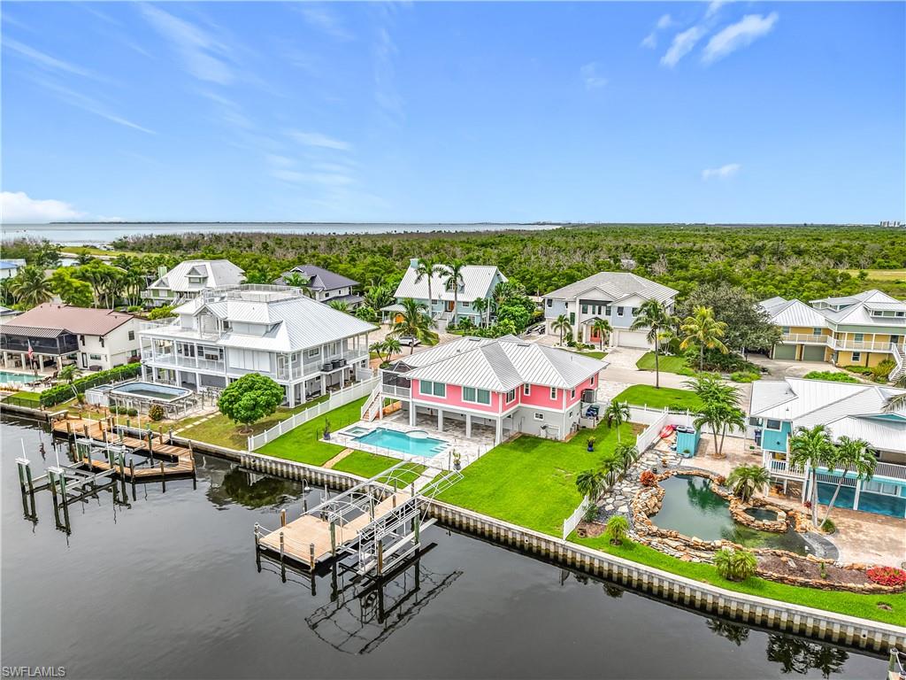 SIESTA ISLES - Residential