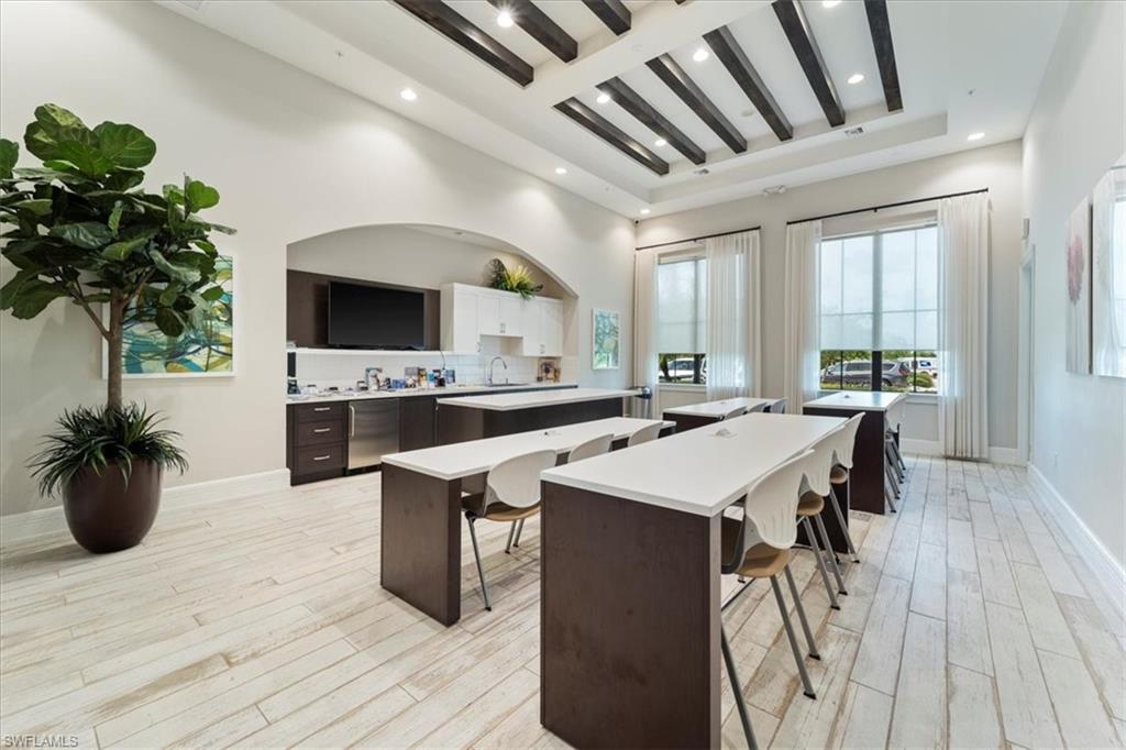 MAPLE RIDGE - Residential