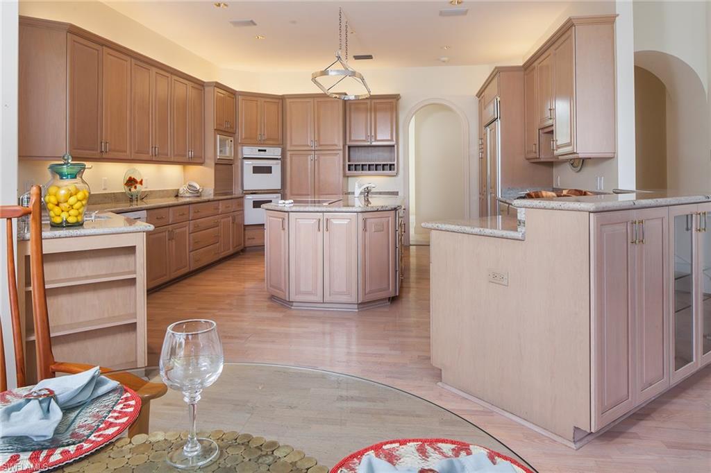 BAY COLONY SHORES - Residential