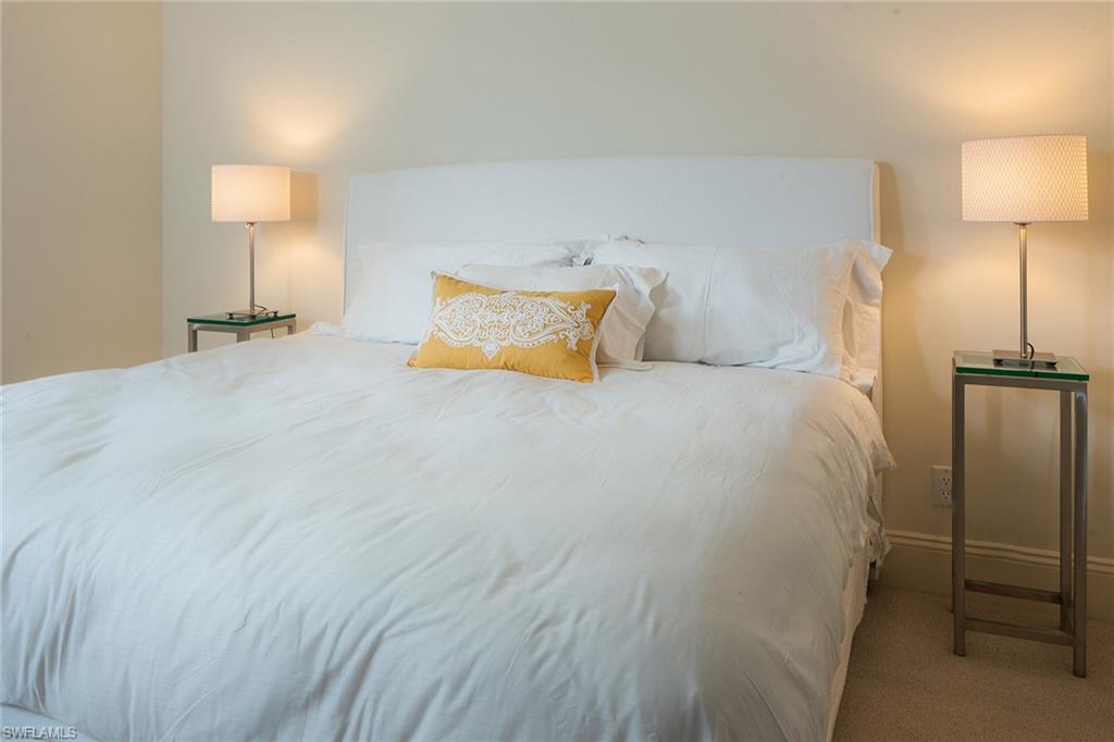 BAY COLONY SHORES - Residential