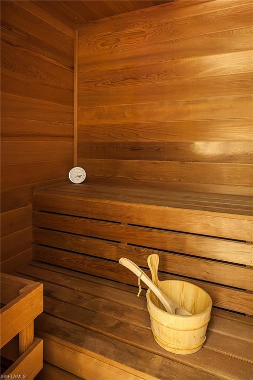 BAY COLONY SHORES - Residential