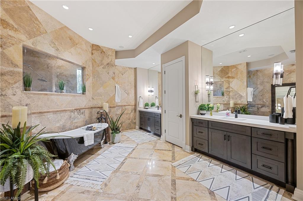 COLLIER WOODS - Residential