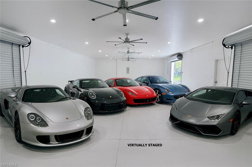 COLLIER WOODS - Residential