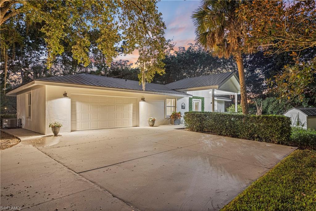 COLLIER WOODS - Residential