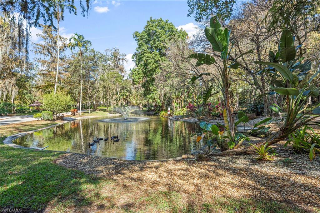 COLLIER WOODS - Residential