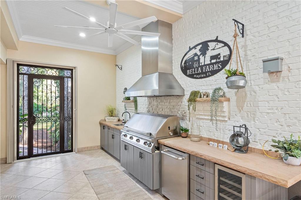 COLLIER WOODS - Residential