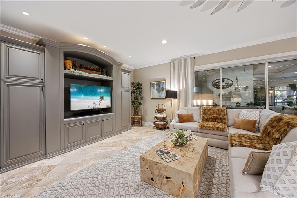 COLLIER WOODS - Residential