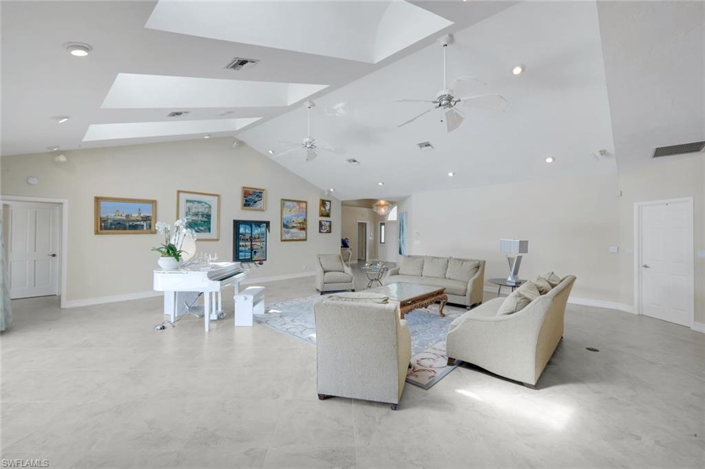 ROYAL HARBOR - Residential