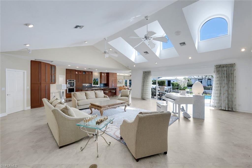 ROYAL HARBOR - Residential