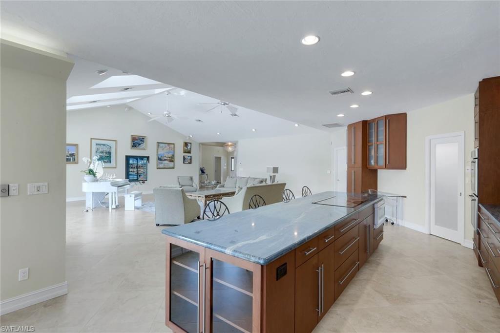 ROYAL HARBOR - Residential