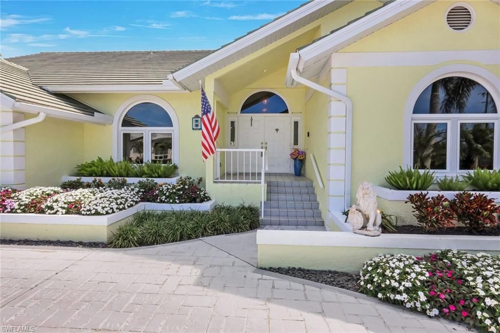 Photo of 2147 Snook DR, NAPLES, FL 34102 (MLS # 226012423)