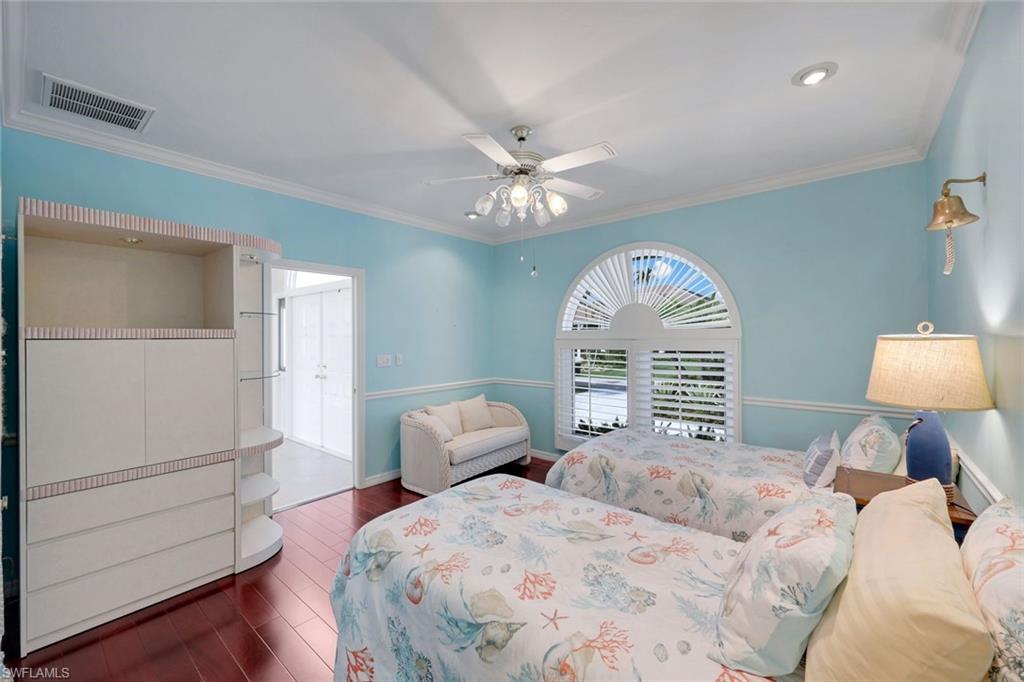 ROYAL HARBOR - Residential