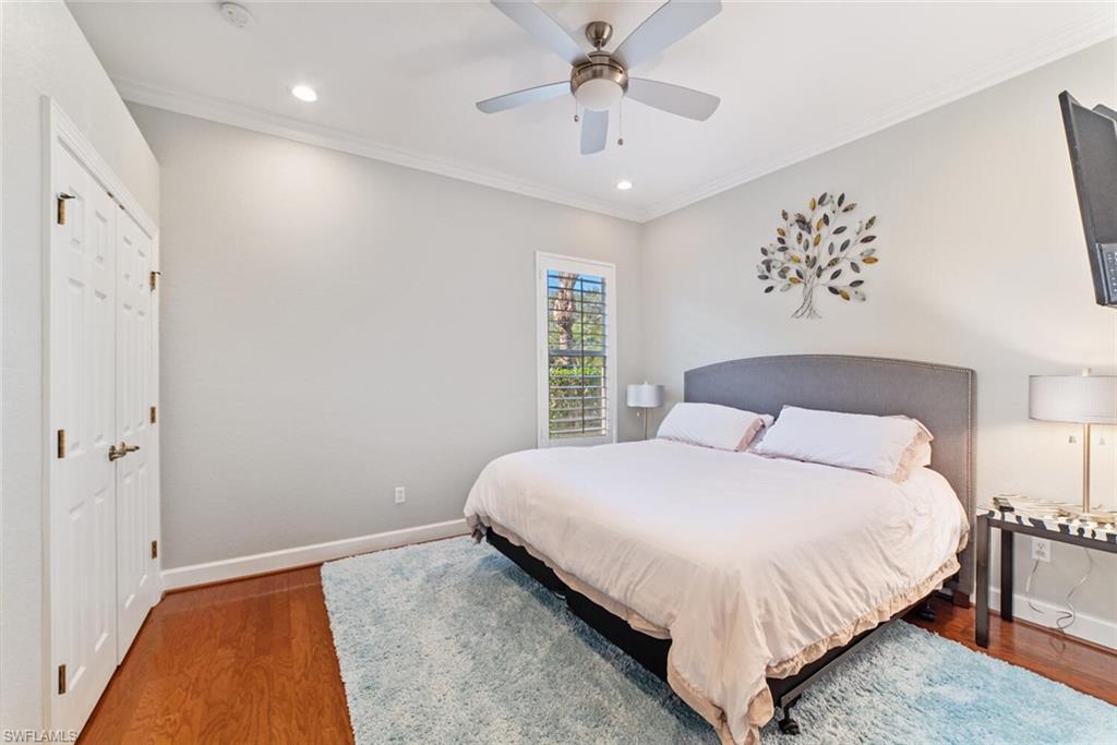 MUSTANG ISLAND - Residential