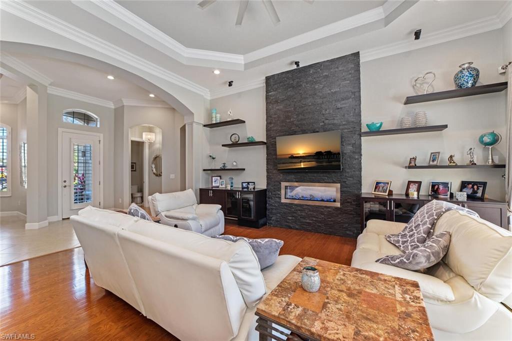 MUSTANG ISLAND - Residential