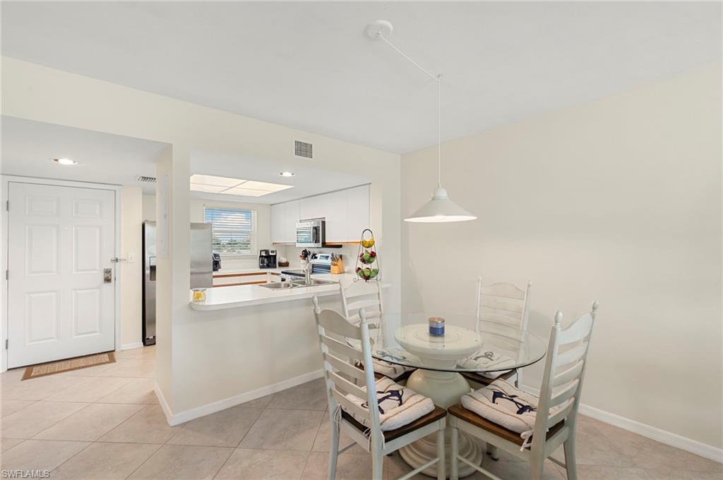 ESSEX OF MARCO ISLAND - Residential