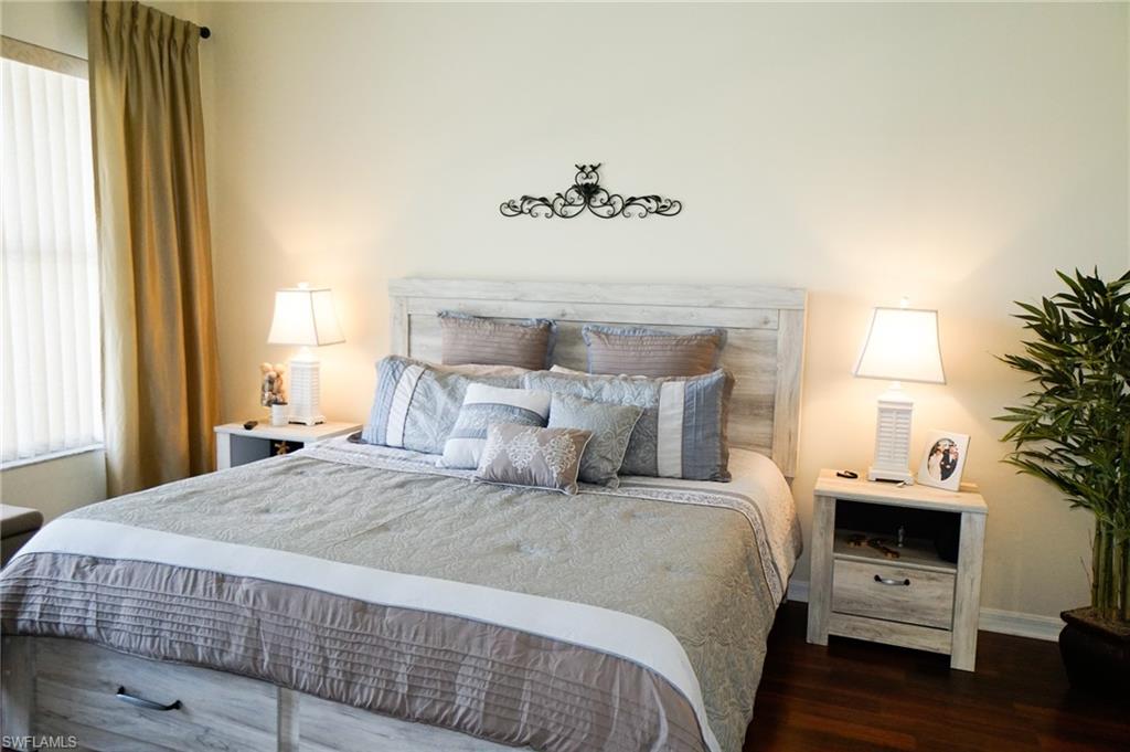 MAJESTIC POINTE - Residential