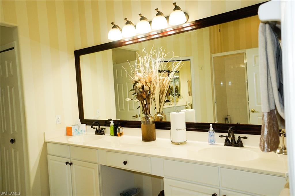 MAJESTIC POINTE - Residential