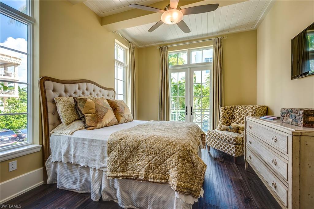 NAPLES CASAMORE - Residential