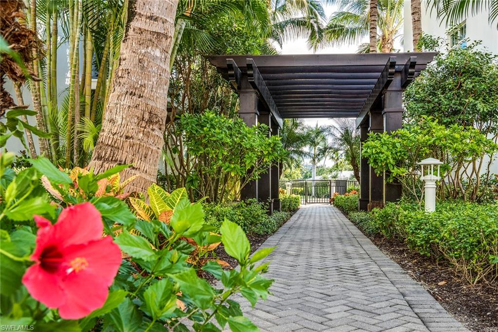 NAPLES CASAMORE - Residential