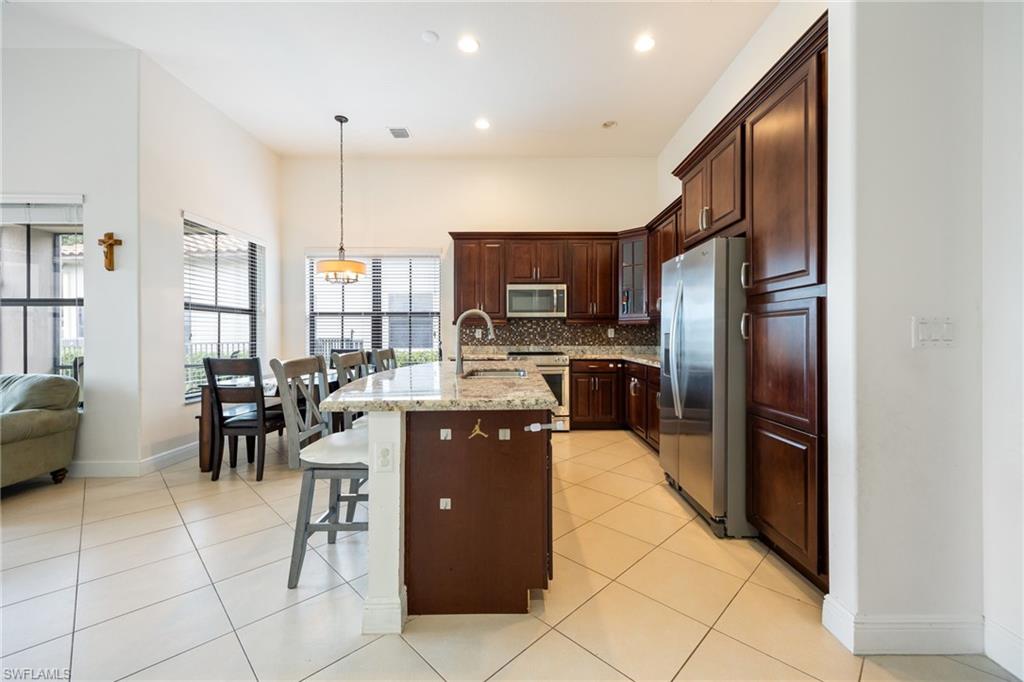 MAPLE RIDGE - Residential