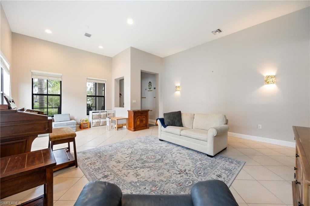 MAPLE RIDGE - Residential