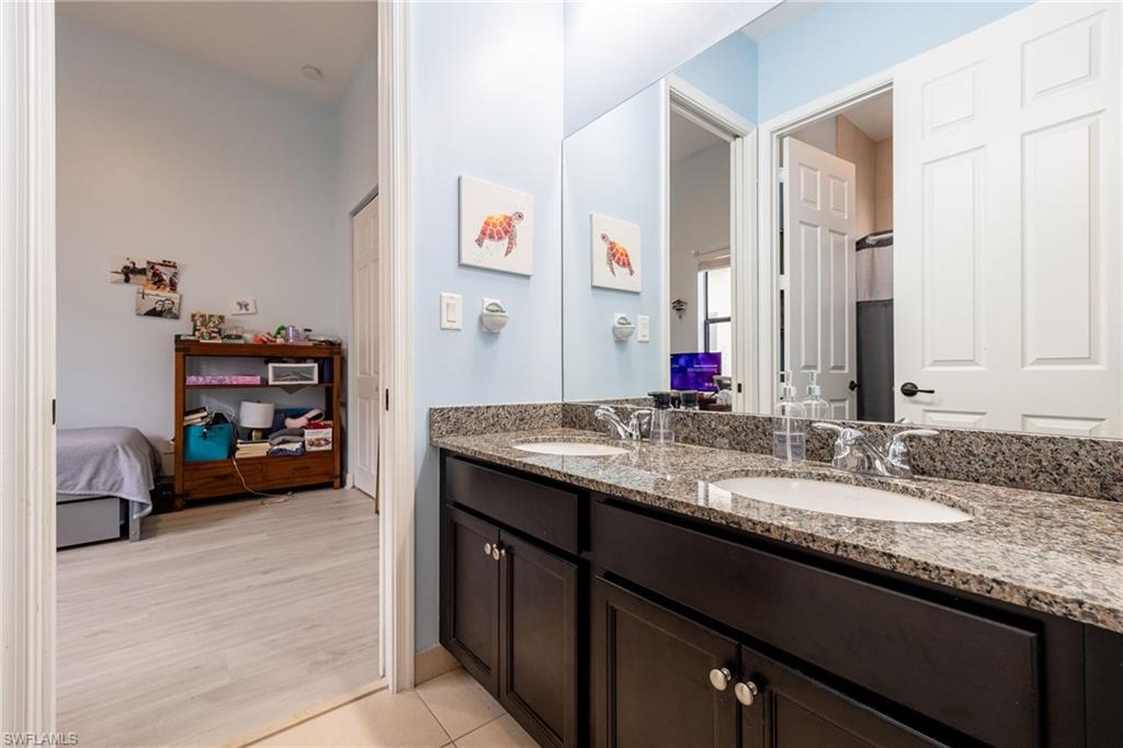 MAPLE RIDGE - Residential