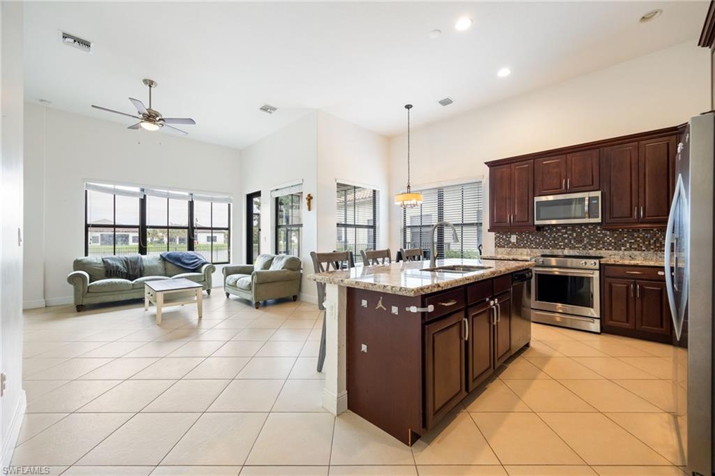 MAPLE RIDGE - Residential