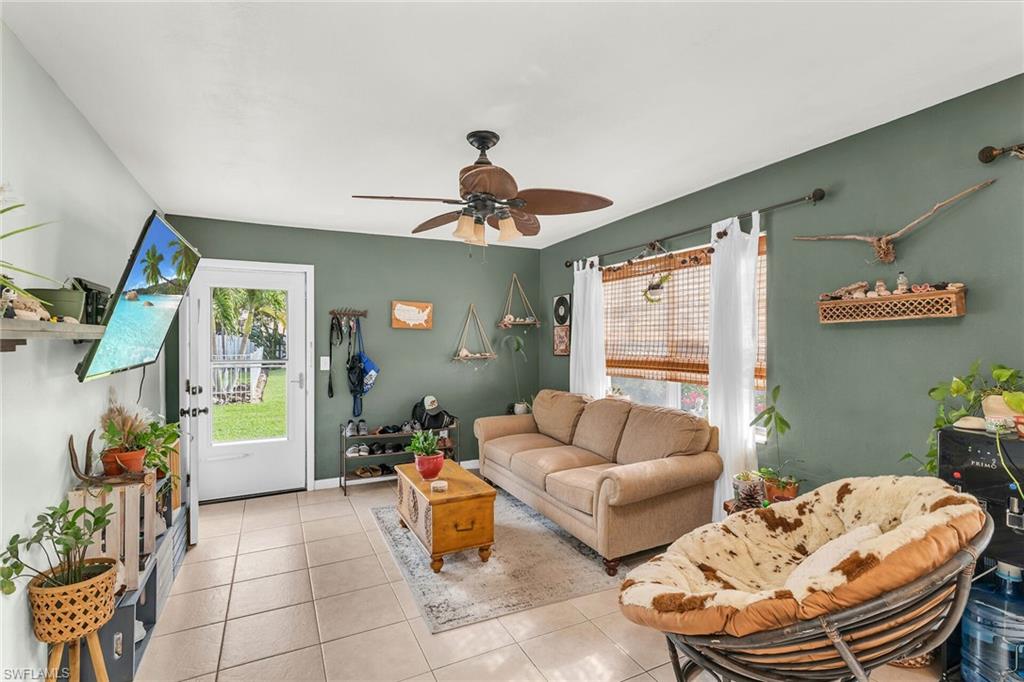 1047 Hartley AVE 111