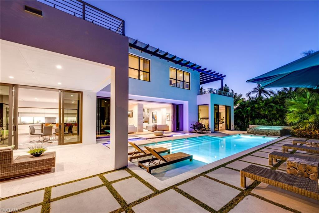 PARK SHORE - Residential