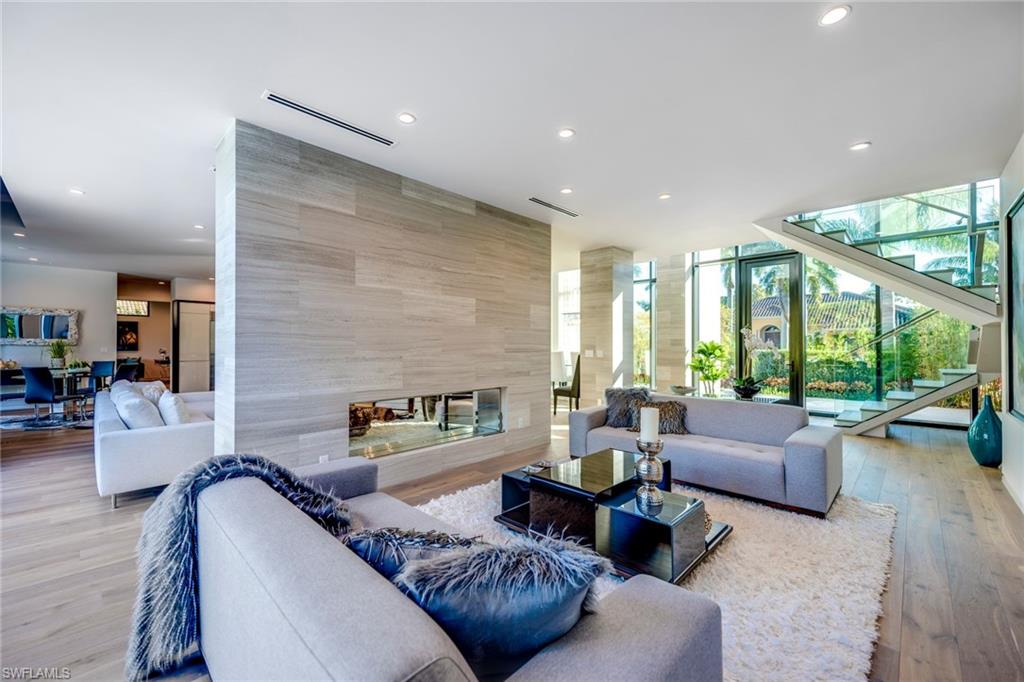 PARK SHORE - Residential