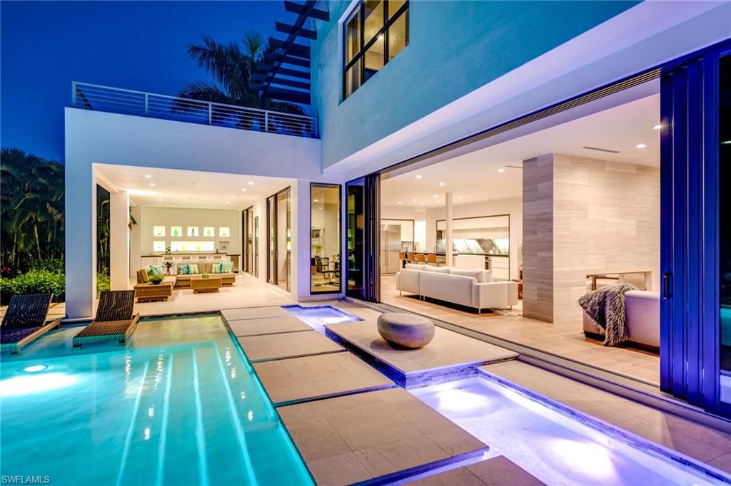 PARK SHORE - Residential