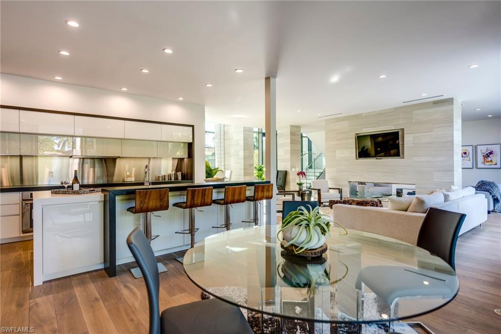 PARK SHORE - Residential