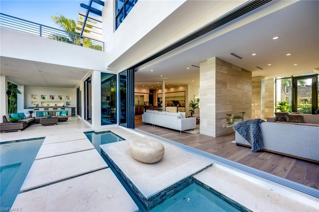 PARK SHORE - Residential