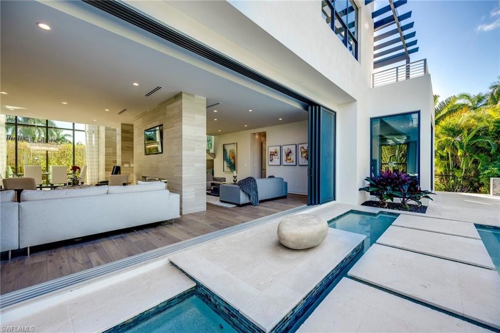 PARK SHORE - Residential