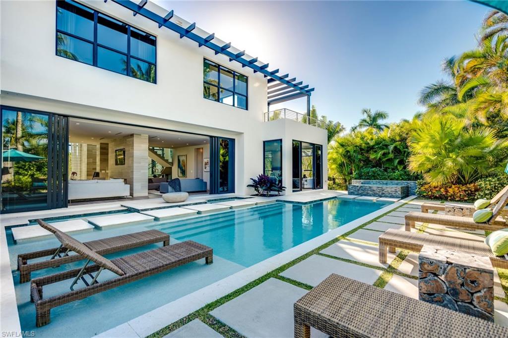 PARK SHORE - Residential