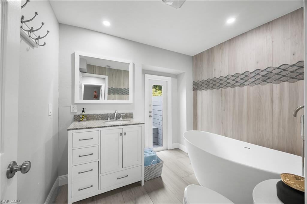 CANDLEWOOD LAKE ESTATES - Residential