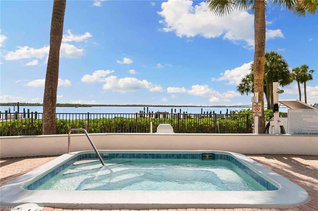 RIVERSIDE CLUB - Residential