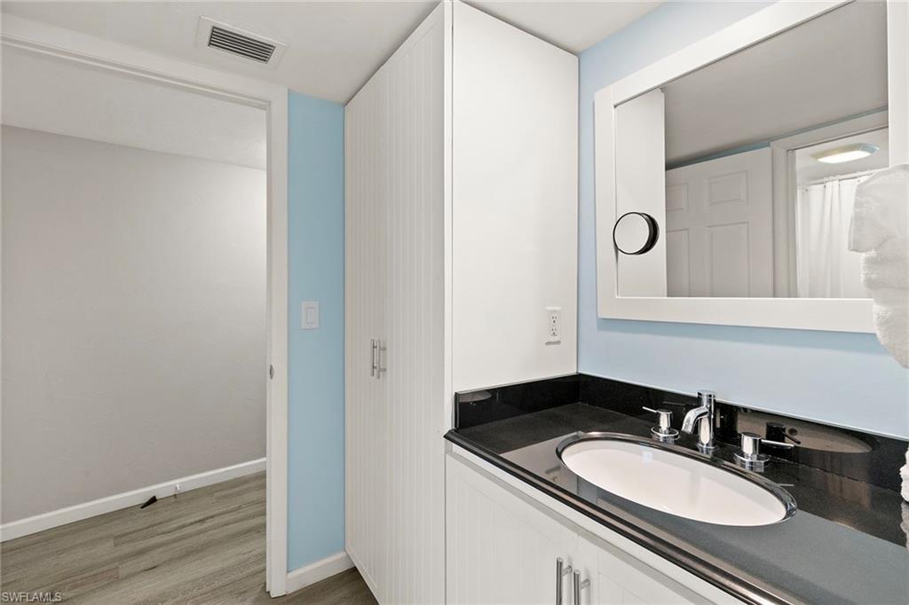 RIVERSIDE CLUB - Residential