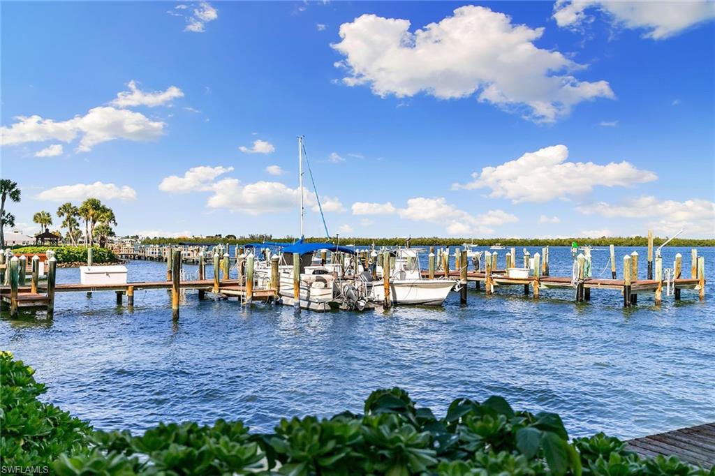 RIVERSIDE CLUB - Residential