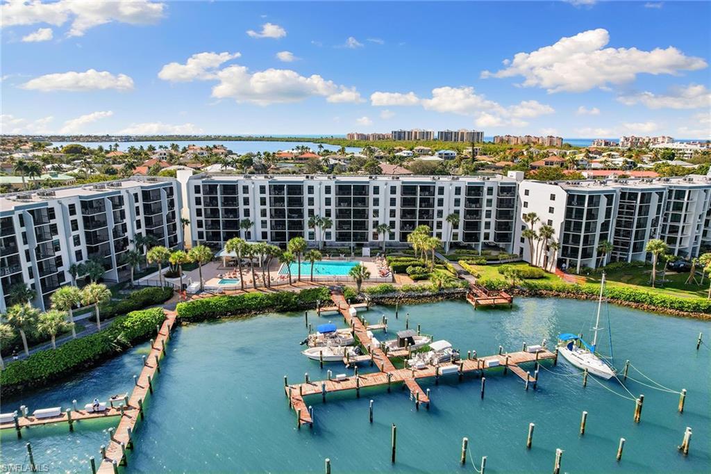 RIVERSIDE CLUB - Residential