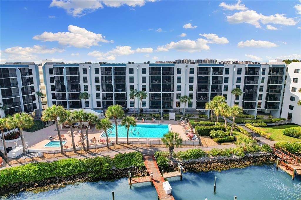 RIVERSIDE CLUB - Residential